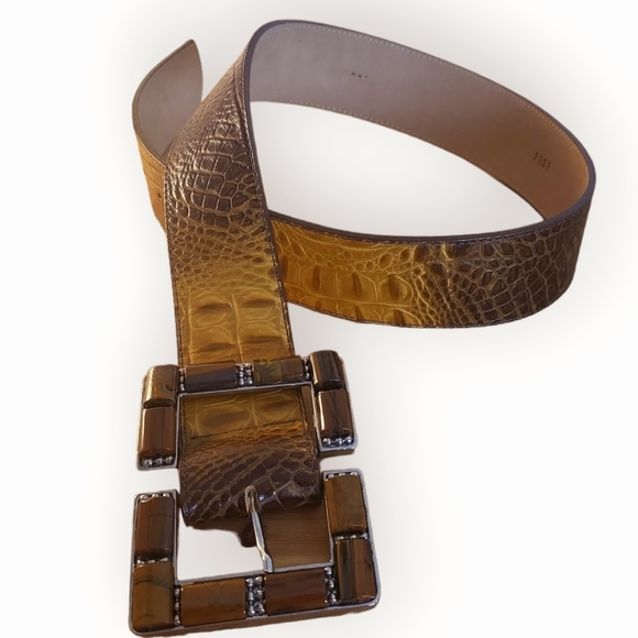 Brown Crocodile Pattern Belt with Silver Buckle - Picture 4 of 8